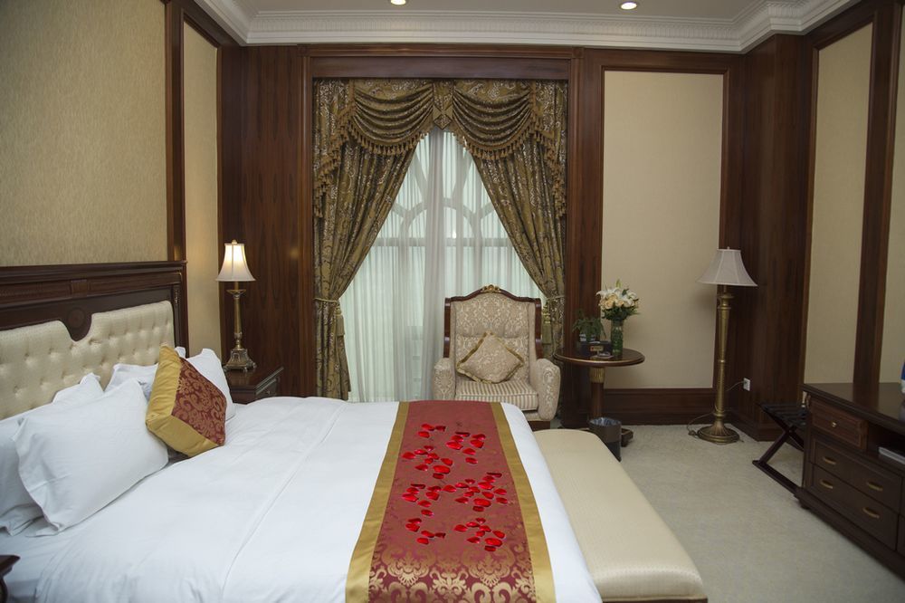 โรงแรมแกลดเดน เจียงเหมิน ภายนอก รูปภาพ